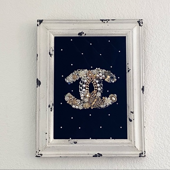 Luxury Design Repurposed Vintage Jewelry Framed 3D Mixed Media Wall Art - Picture 4 of 17